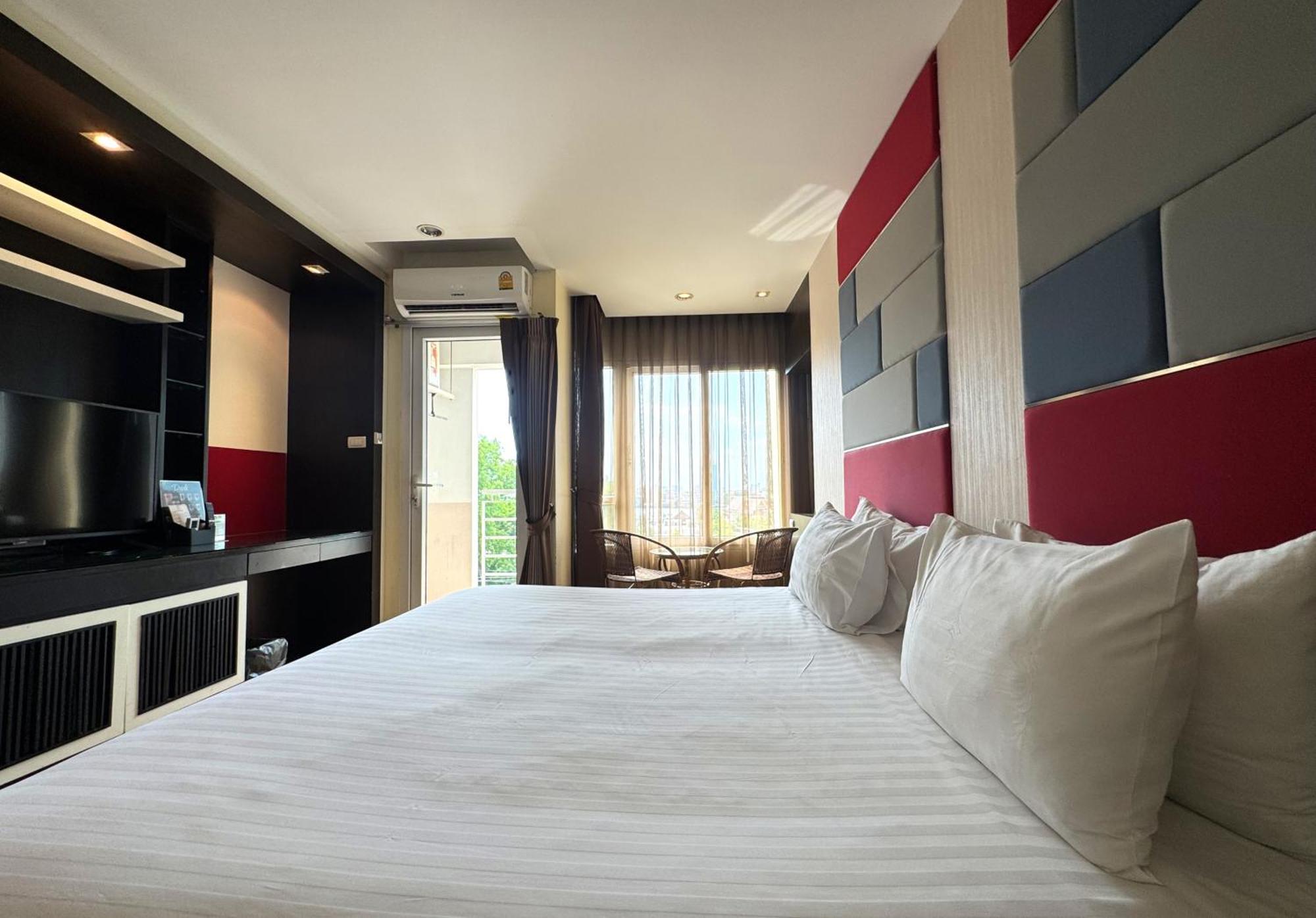 The Sunreno Hotel Sha Bangkok Exterior photo