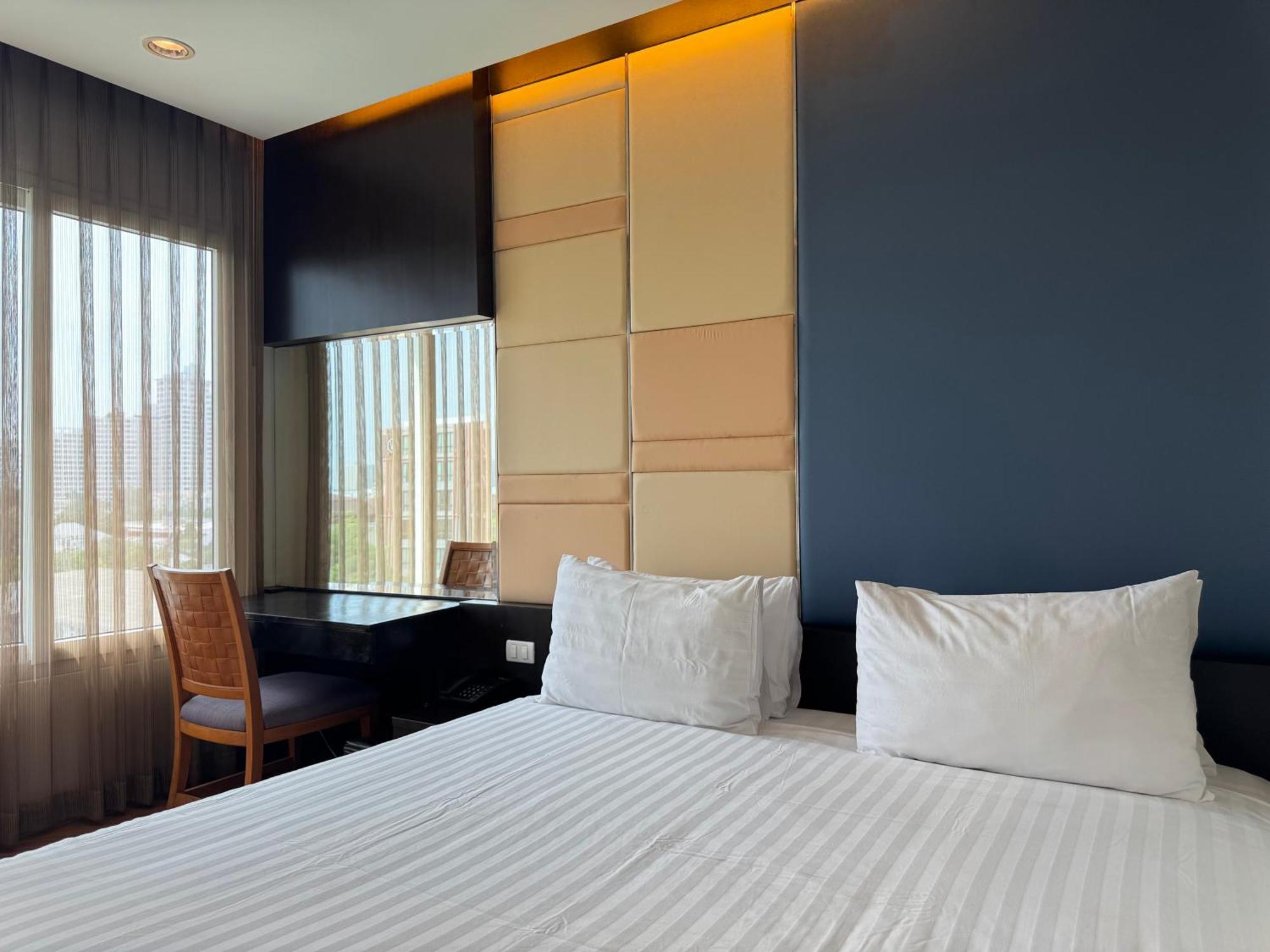 The Sunreno Hotel Sha Bangkok Exterior photo